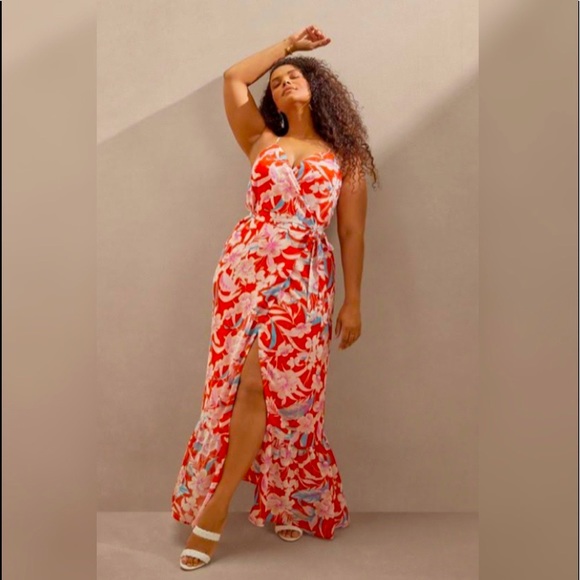 JustFab Dresses & Skirts - Beautiful Floral Wrap Red Maxi Dress